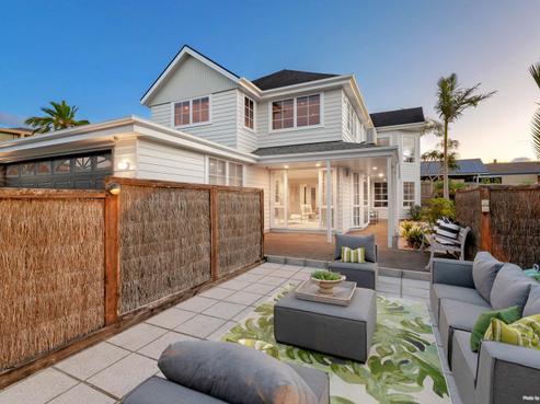 1A Eynsham Court, Dannemora
