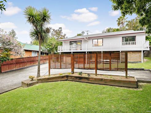 7 Aspiring Avenue, Clover Park