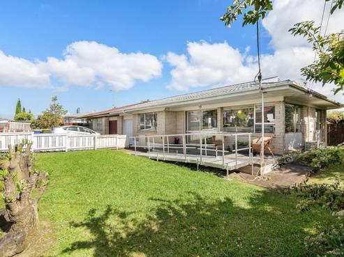 1/2 Strid Road, Te Atatu South