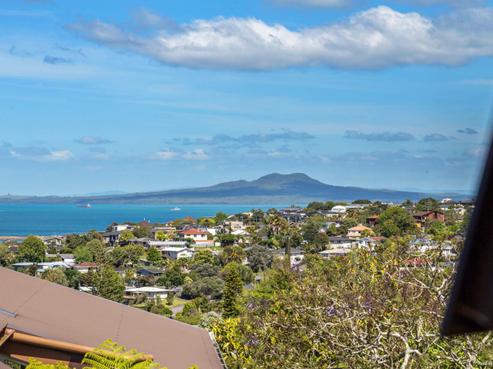 1/18 Summit Drive, Torbay