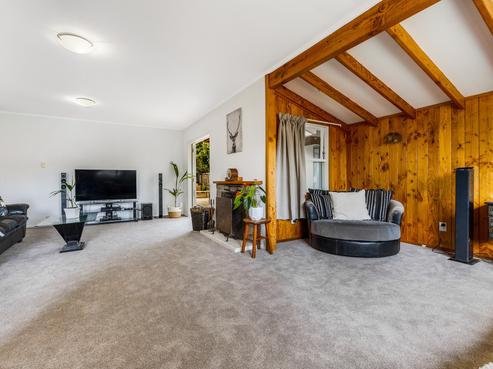 52 Stottholm Road, Titirangi