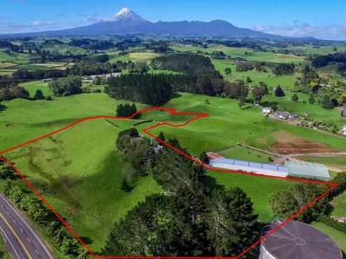 286 Junction Road, Egmont Village
