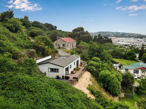 64 Barnes Drive, Caversham