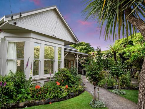 12 Springhill Road, Mornington