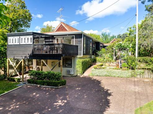 2/7 Salem Place, Torbay