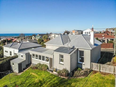 34 Galloway Street, Mornington