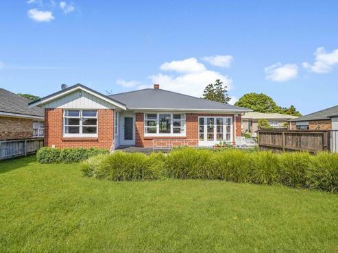 320 Cambridge Road, Hillcrest