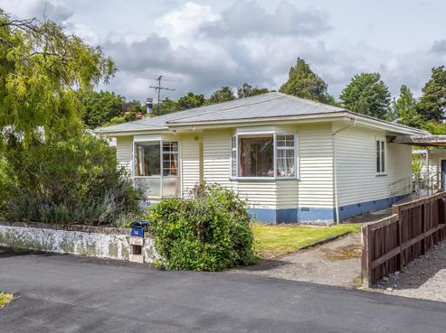 16 Oxford Street, Masterton