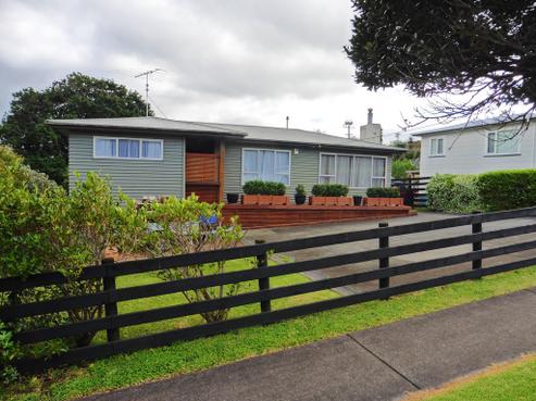 14 Rimu Street, Helensville