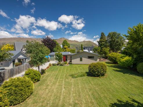 17 Kowhai Drive, Wanaka