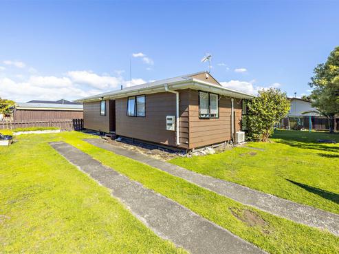 2/51 Station Road, Takanini