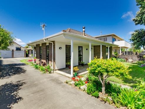 136 Manly Street, Paraparaumu Beach