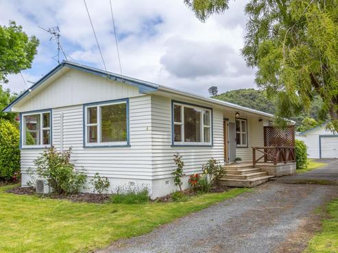 4 Kenward Crescent, Featherston