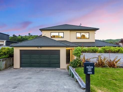 53 Te Puia Drive, Aotea