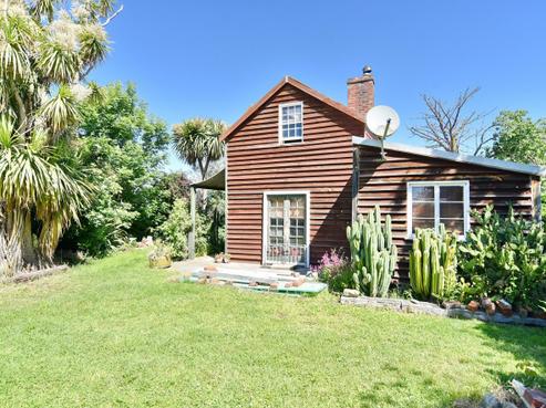 5 Pembertons Road, Sefton