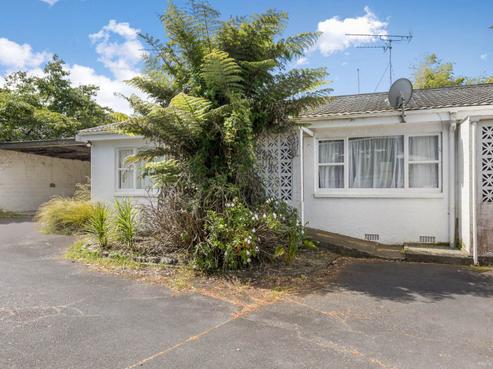 2/12 Kings Road, Panmure