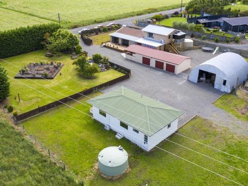 55 Waikawa Beach Road, Manakau