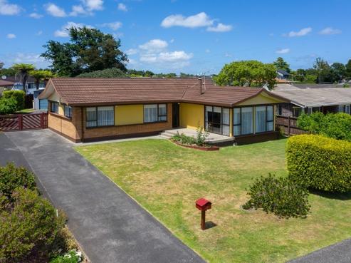 10 Challen Close, Conifer Grove