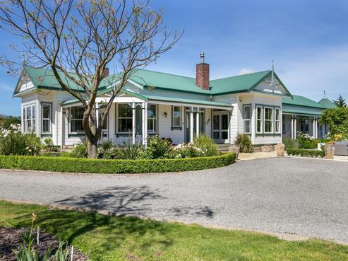 121 Ferry Road, Martinborough