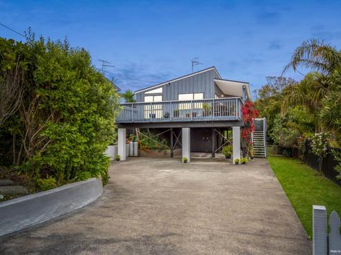 1299 Whangaparaoa Road, Army Bay
