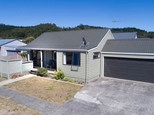 101A Hampton Road, Whangamata