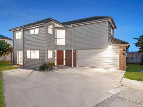 7 Bordeaux Parade, Te Atatu South