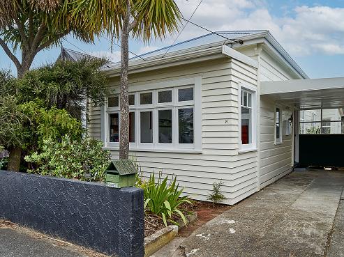 21 Beach Street, Petone