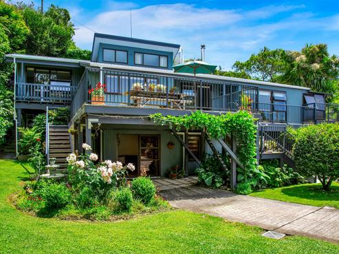 37 Whakapaki Street, Urenui