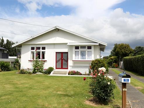 78 Ferry Road, Clive