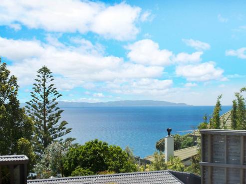 1/84 Pacific Parade, Army Bay