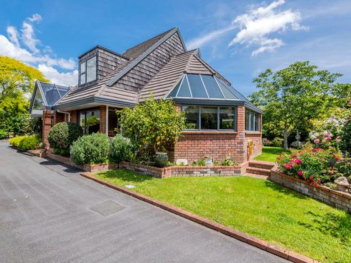 5A Iti Grove, Waikanae