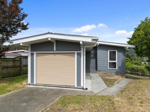 19 Clapham Grove, Stokes Valley