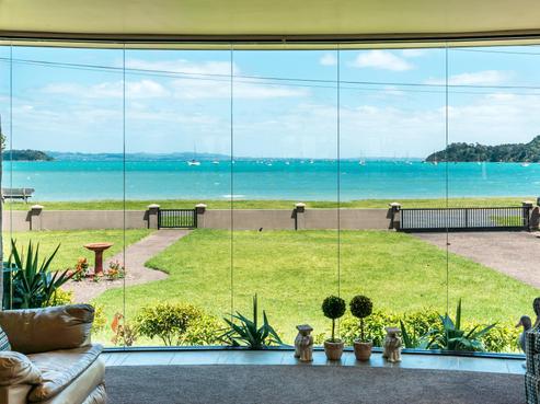 16 The Esplanade, Oneroa