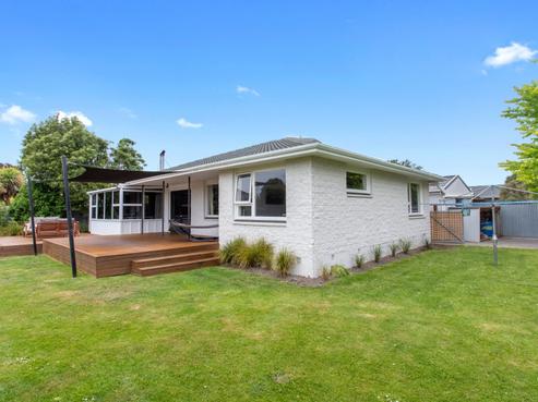 50 Woodend Road, Woodend