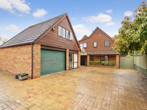 2/11 Smale Street, Point Chevalier