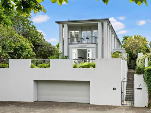 15 Cambridge Terrace, Devonport