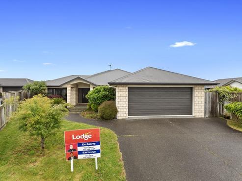 14 Foxbury Court, Rototuna North