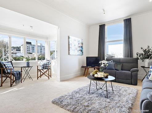 10/33 Hobson Street, Thorndon