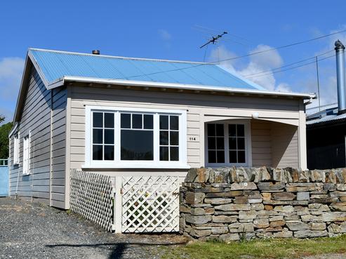 114 Stornoway Street, Karitane