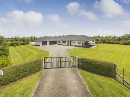 77 Reid Line West, Feilding