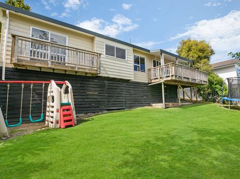 8A Holiday Road, Stanmore Bay