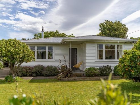 46 Woodward Street, Featherston