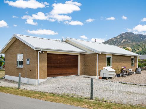 14 Hewson Crescent, Lake Hawea