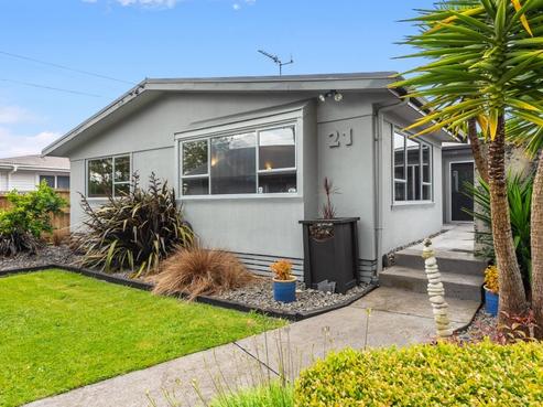 21 Sandwich Road, Saint Andrews