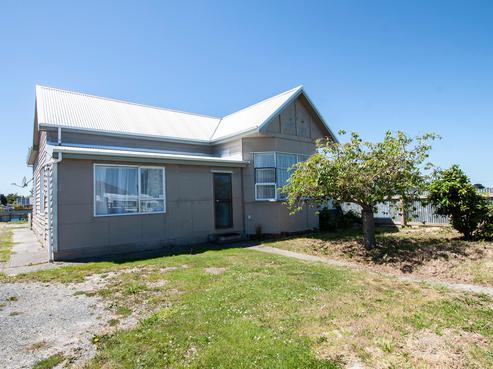 30 Dyson Street, Strathern