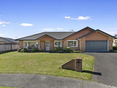 15 Thistlewood Avenue, Hamilton East