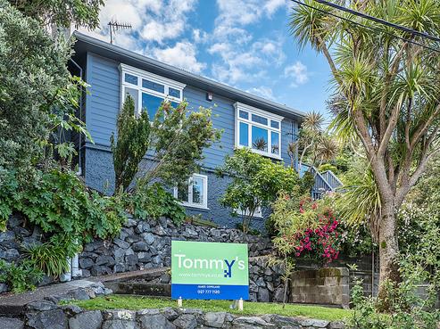 43 Carlton Street, Melrose