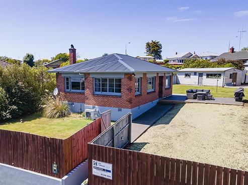 58 Luxmoore Road, Marchwiel
