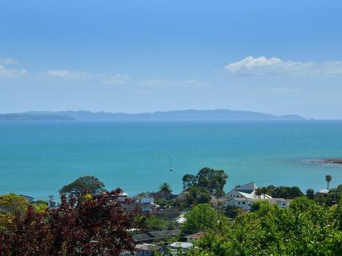 10 Totara Road, Stanmore Bay
