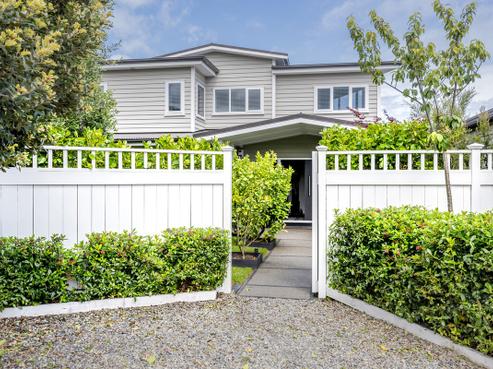 10 Sunset Terrace, Waikanae Beach